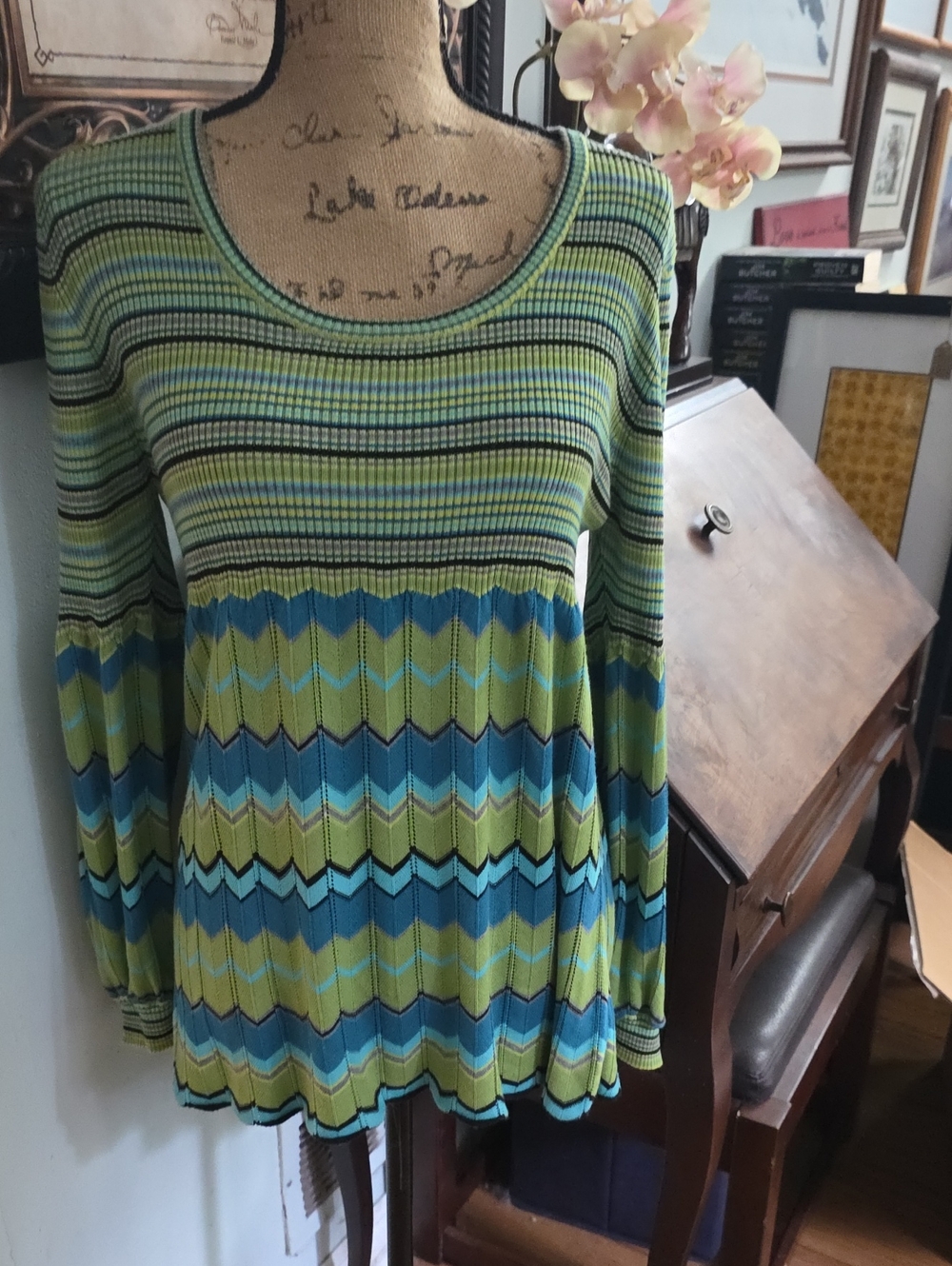 Women’s Striped Knit Long-Sleeve Top in Green and Blue